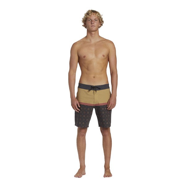 BILLABONG SWIMWEAR BOARDSHORT