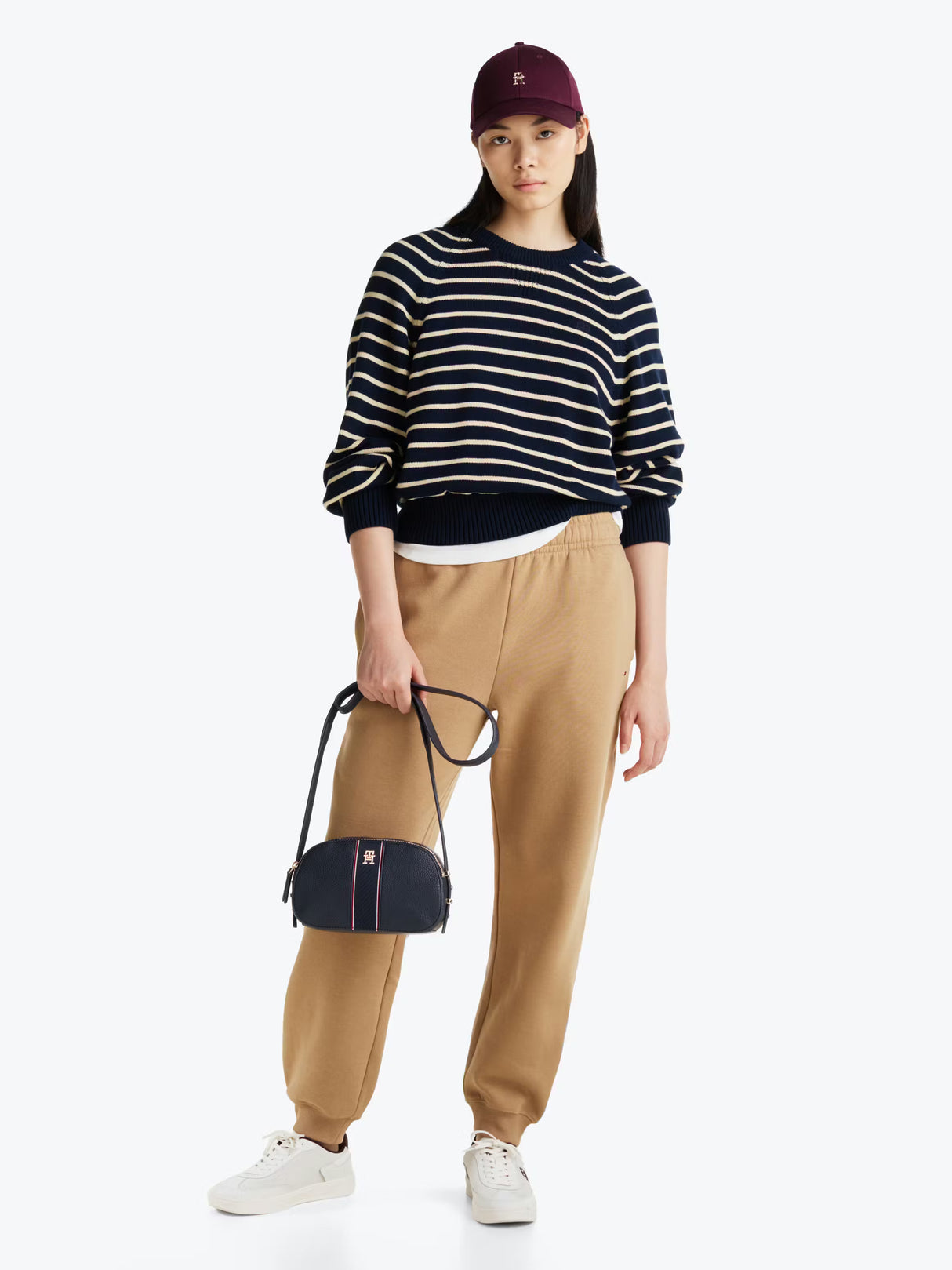 TOMMY HILFIGER Textured Camera Bag TB150