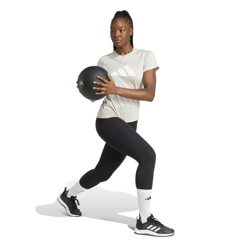 Train Essentials Big Performance Logo Training T-Shirt