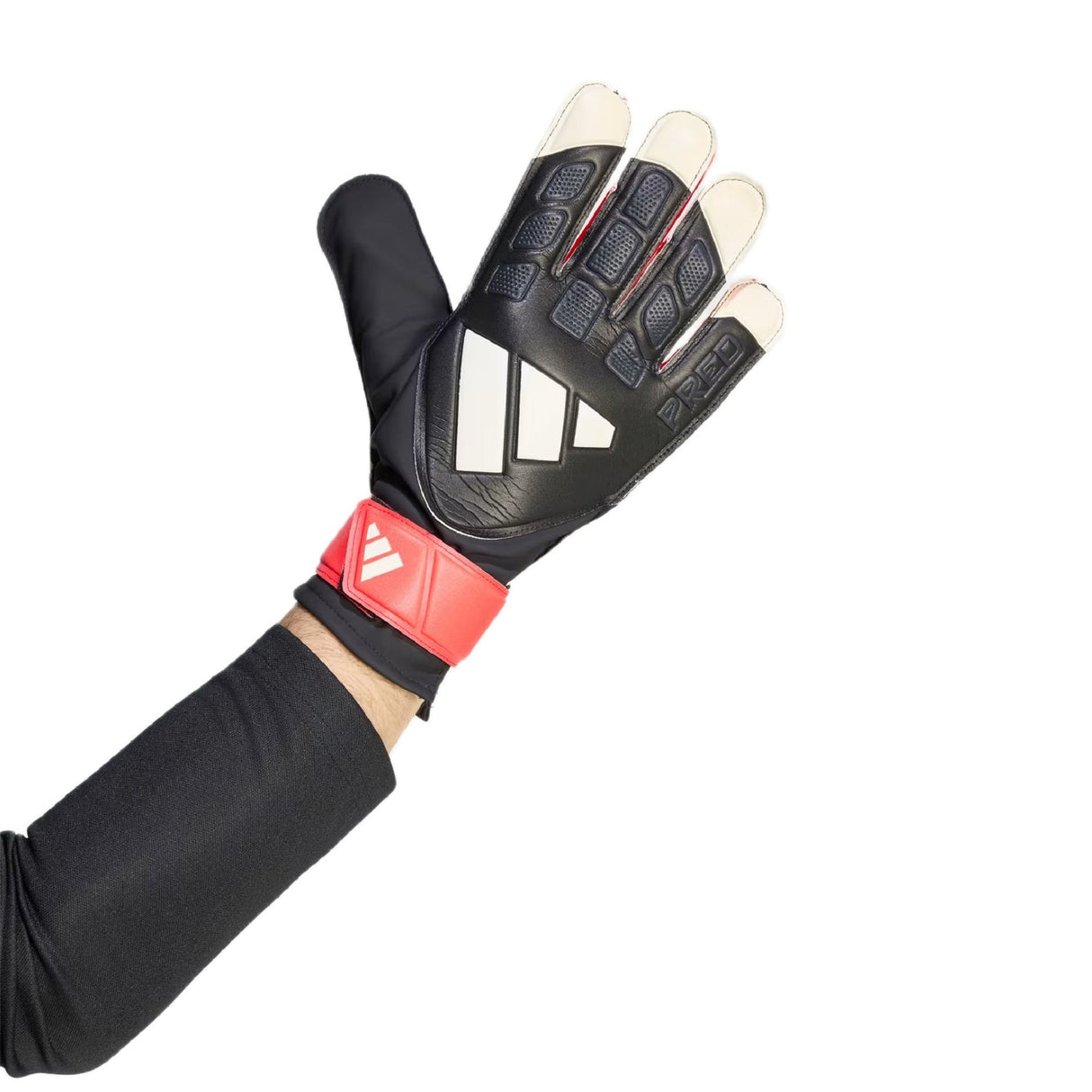 PREDATOR GOALKEEPER GLOVE TRAINING