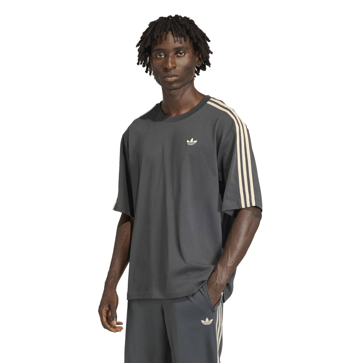 ADICOLOR 3-STRIPES OVERSIZED T-Shirt