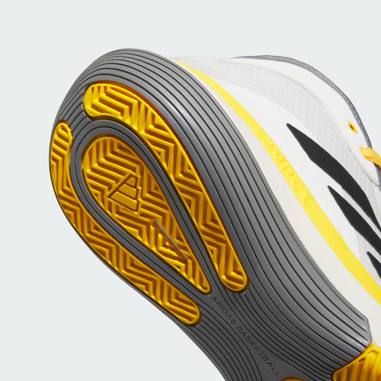 ADIDAS Bounce Legends SHOES IE7847 - Runner