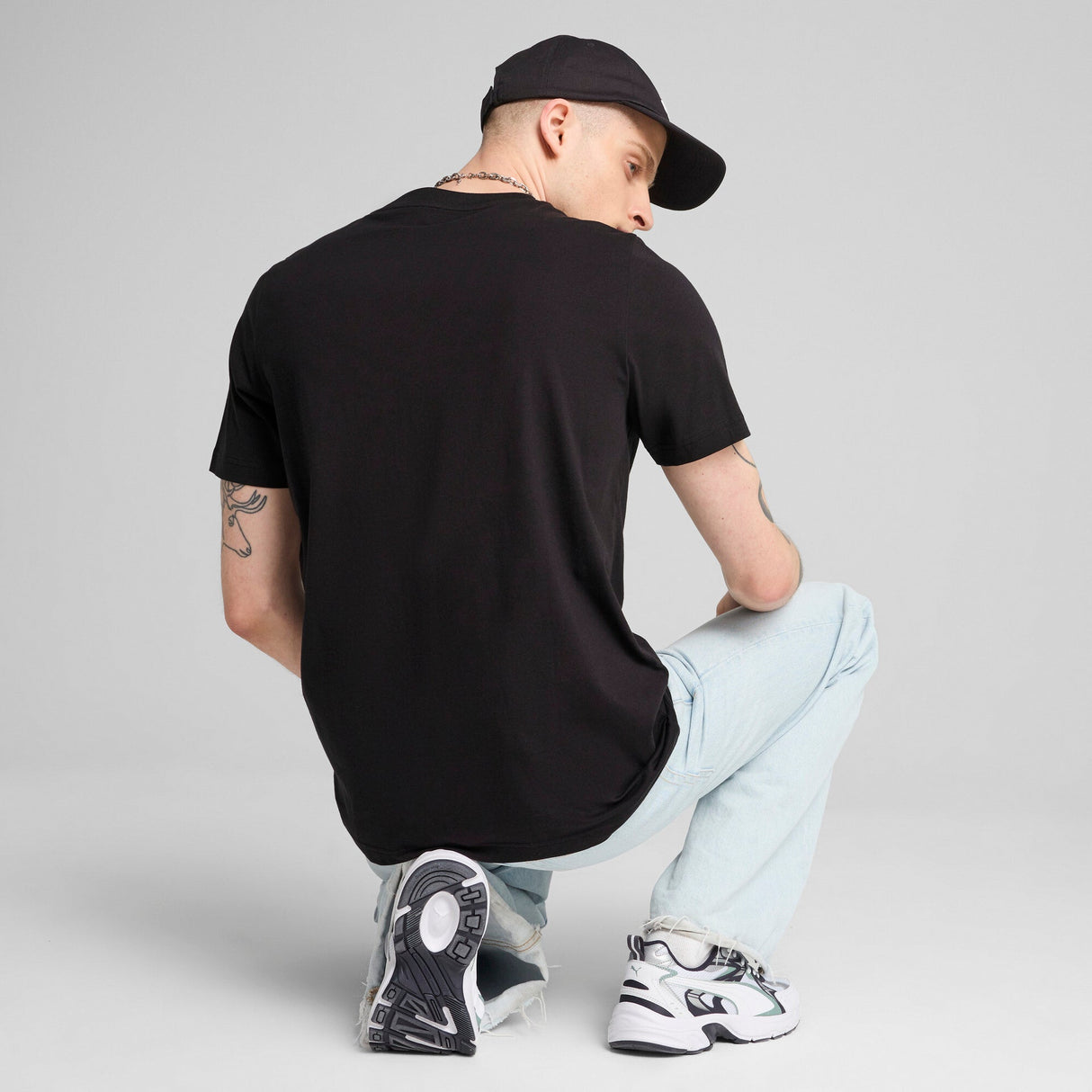 GRAPHICS Icon Tee - Runner