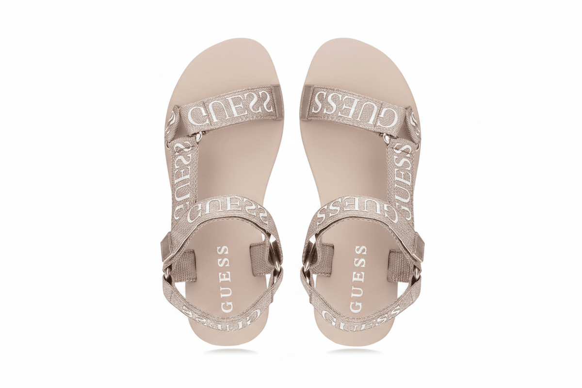 GUESS women's Avin Wedge Sandal SLW15 - Runner