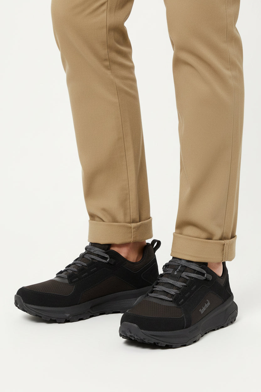 Motion Ledge Low Lace Up Waterproof Sneaker - Runner