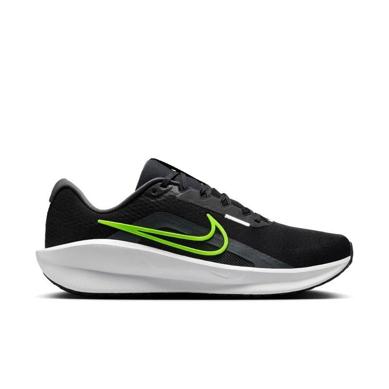 NIKEDOWNSHIFTER13 - Runner
