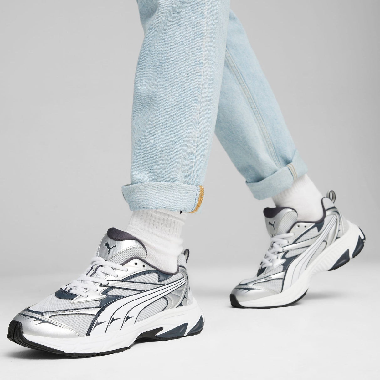 PUMA Morphic Sneakers - Runner
