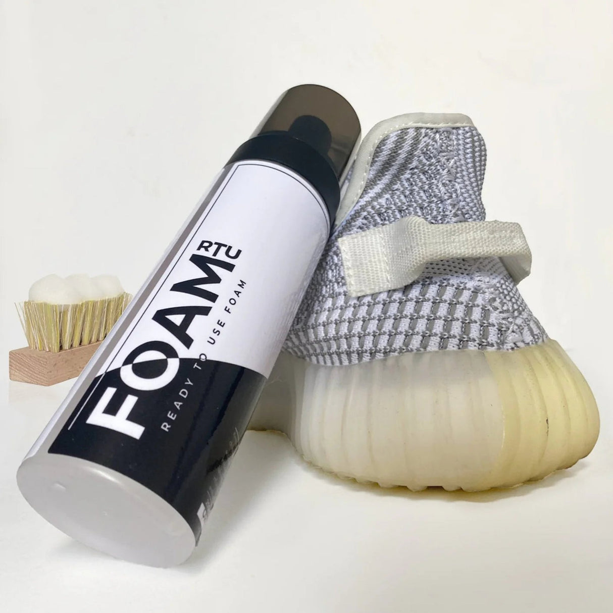 RTU FOAM SHOE CLEANER 200ML - Runner