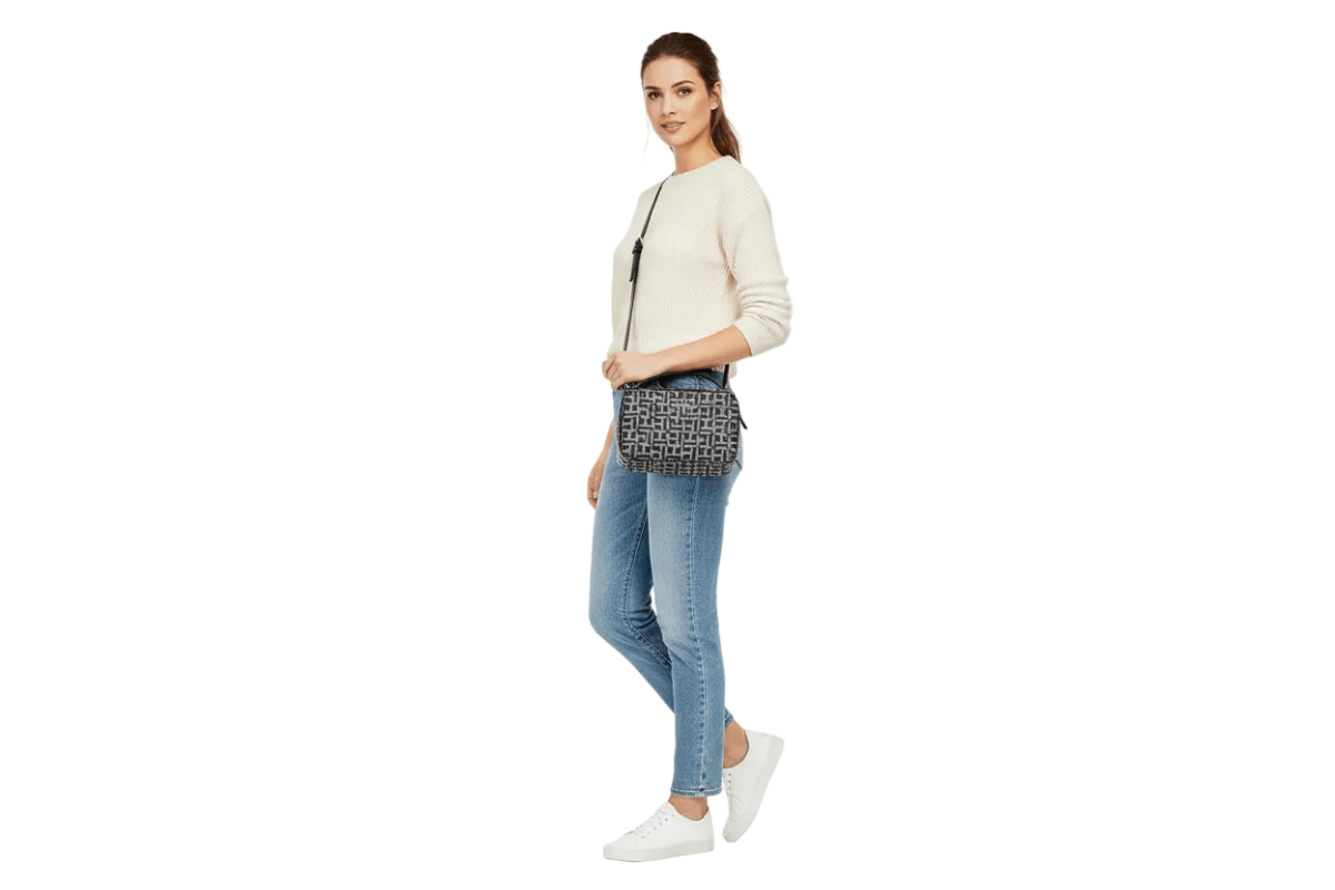 TOMMY HILFIGER Printed slingbag TB144 - Runner