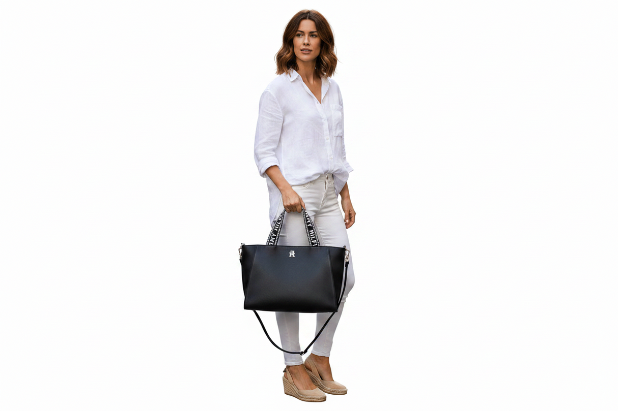 Tommy Hilfiger Women's Shoulder Bag TB69 - Runner