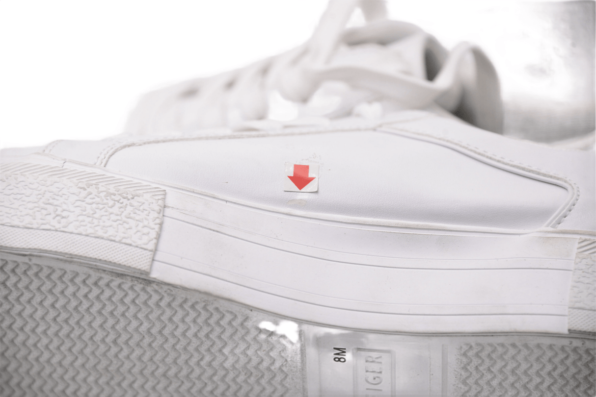 TOMMY WOMEN SHOES Size 38.5 ROW60 - Runner