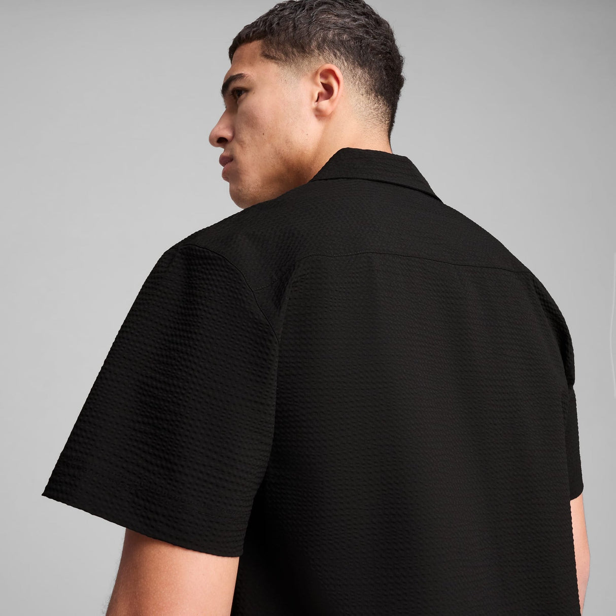 WARDROBE Essentials Seersucker Relaxed Shirt Men - Runner