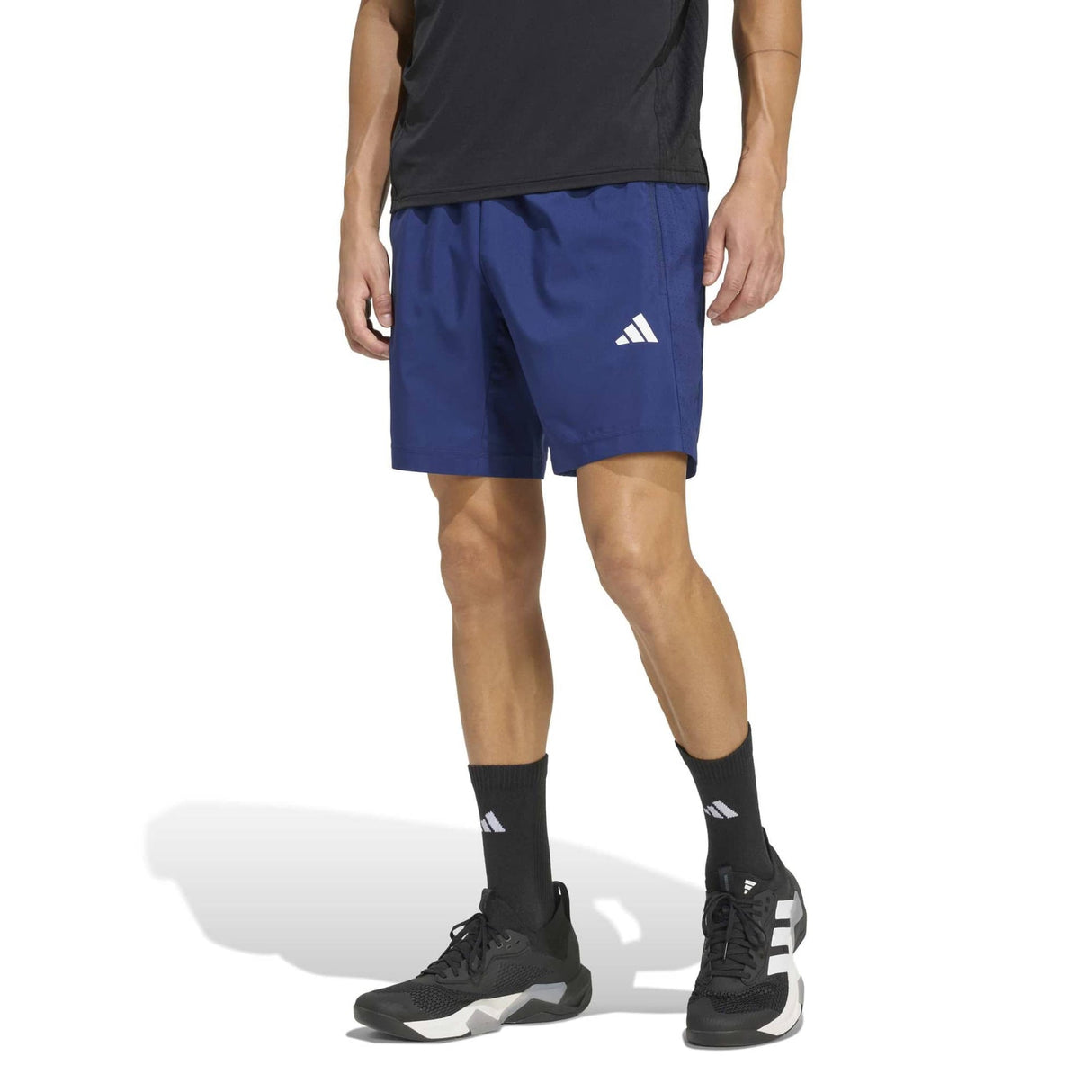 WORKOUT ESSENTIALS BASE WOVEN SHORT - Runner