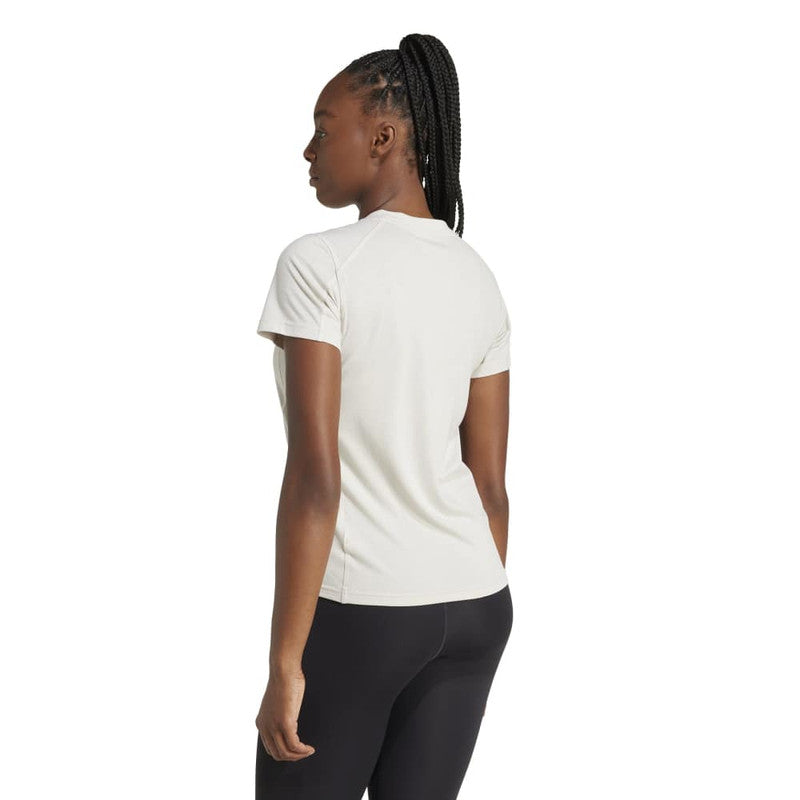 Train Essentials Big Performance Logo Training T-Shirt