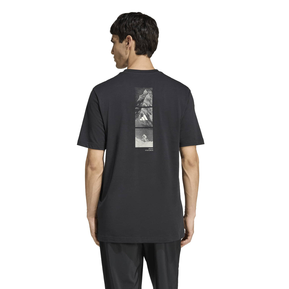 OUTDOOR MOUNTAIN BIKING GRAPHIC T-SHIRT