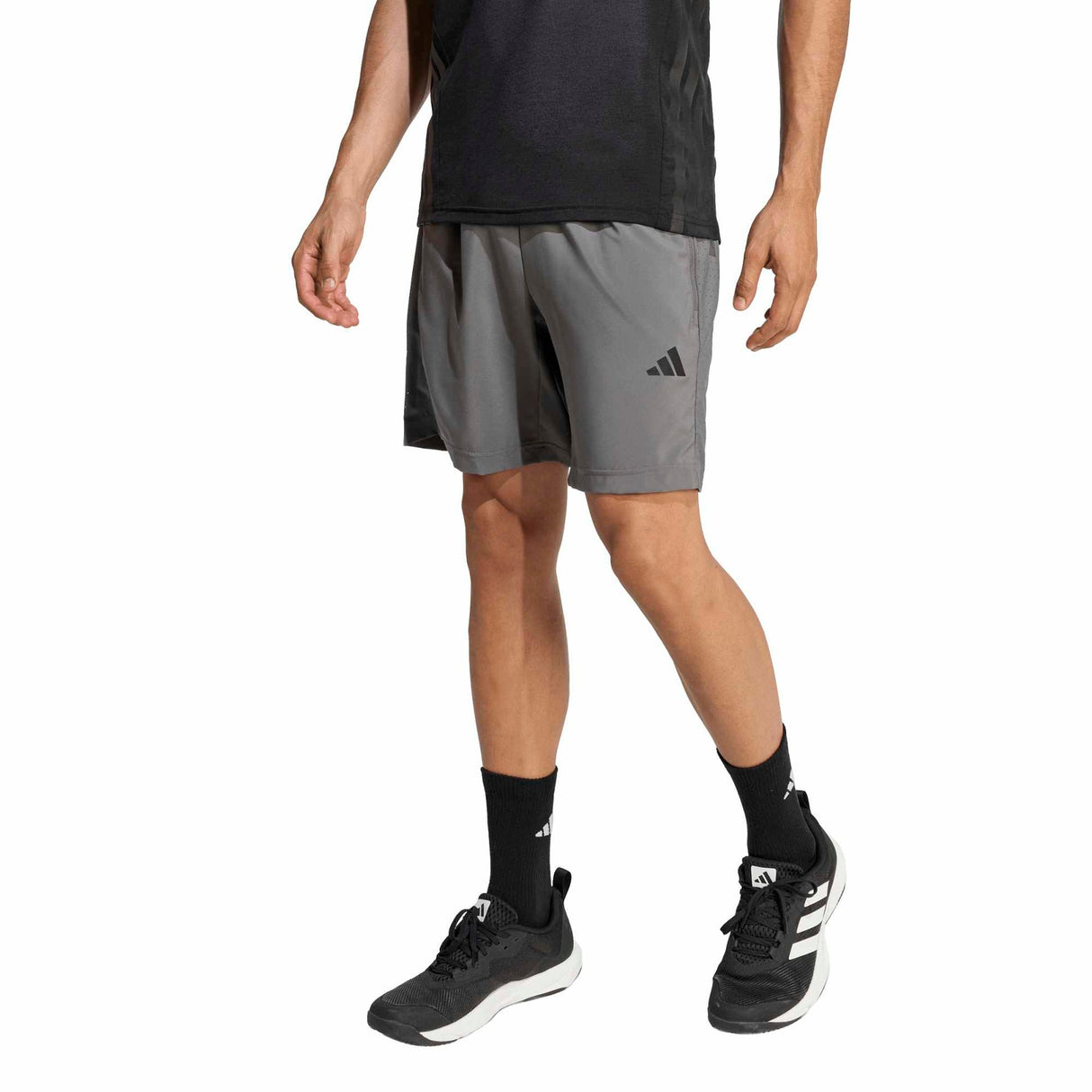 WORKOUT ESSENTIALS BASE WOVEN SHORT