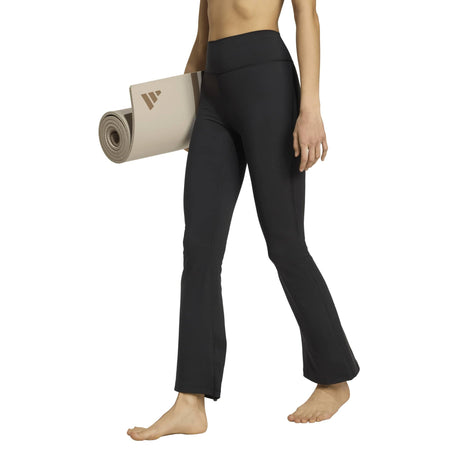 All Me Essentials Flare Leggings - Runner
