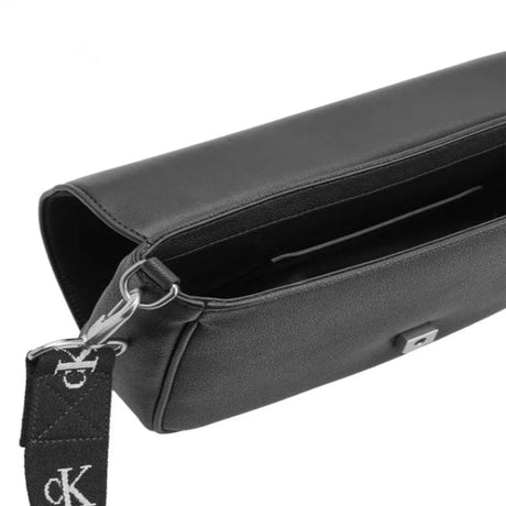 Calvin Klein Women's Ultralight crossbody CB82 - Runner