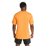 D4T ESSENTIALS T - SHIRT - Runner