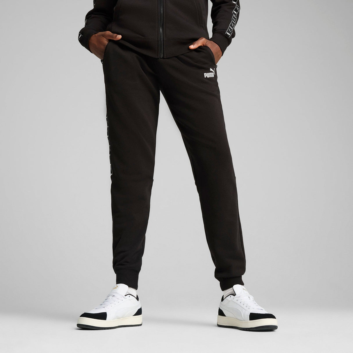 ESS TAPE Sweatpants - Runner