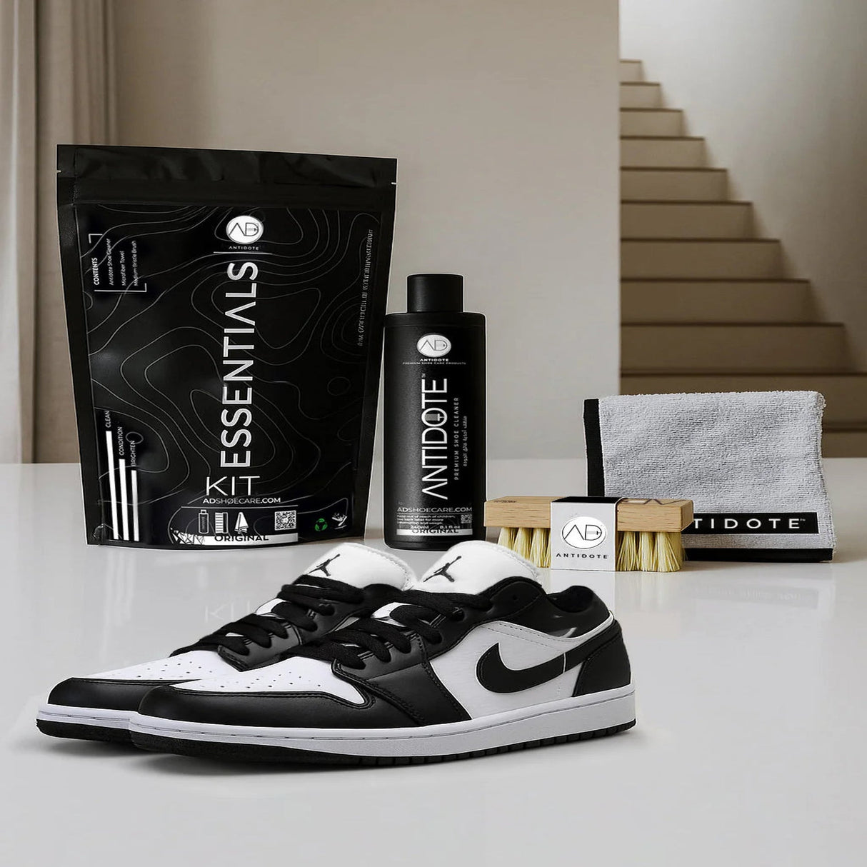 ESSENTIALS SHOE CARE KIT - Runner