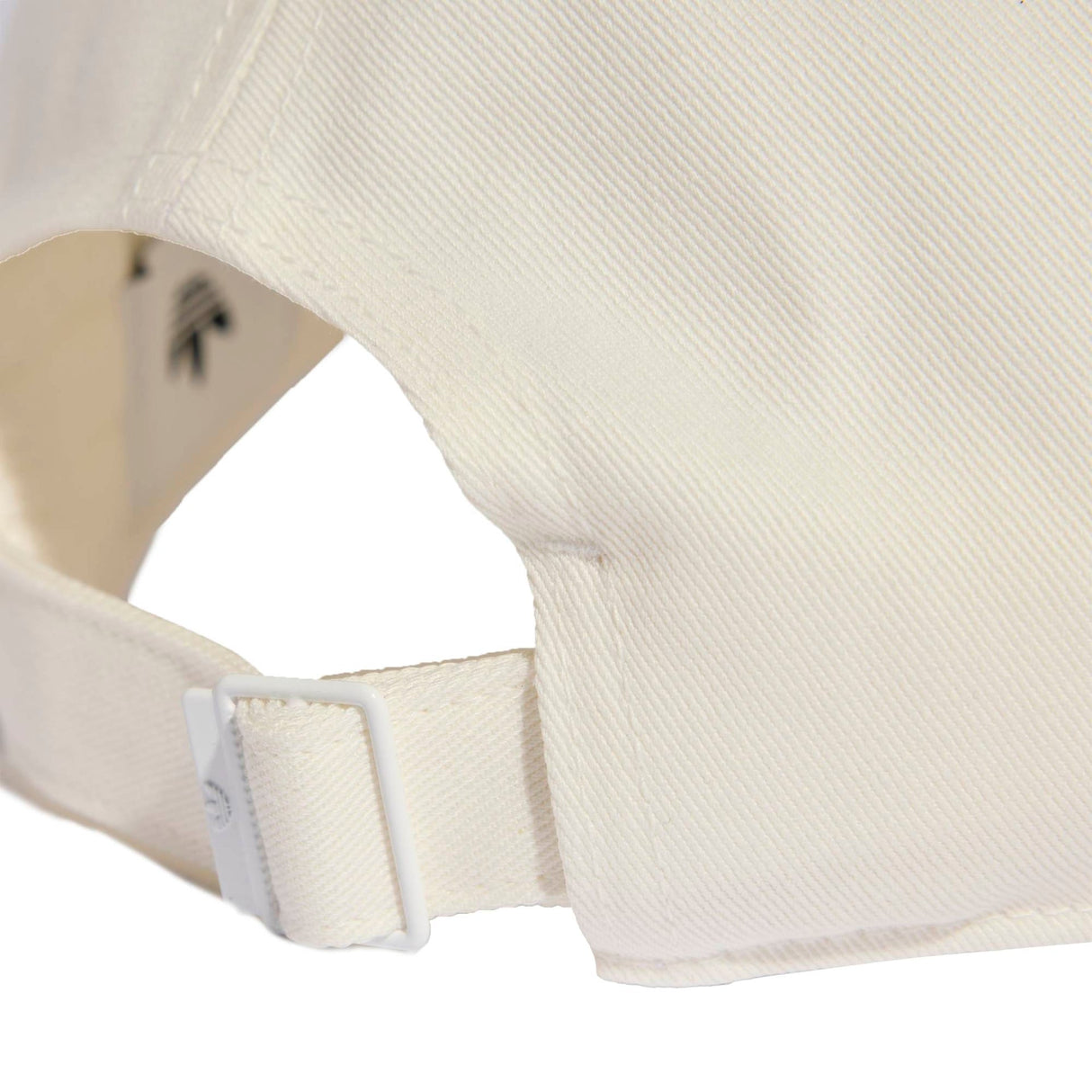 Everyday Icons Cap With Tonal Metal Trefoil - Runner