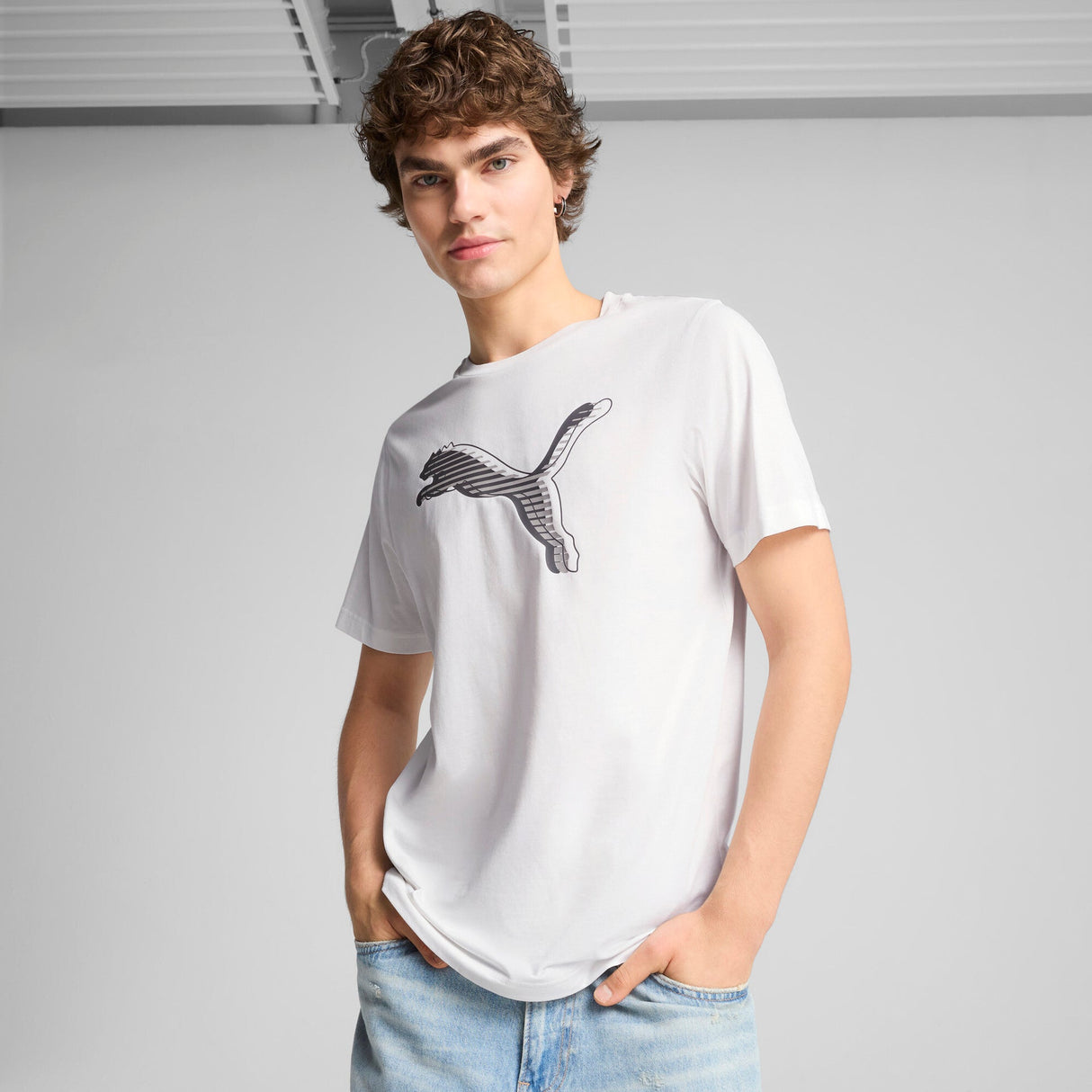 GRAPHICS Cat Logo Te - Runner