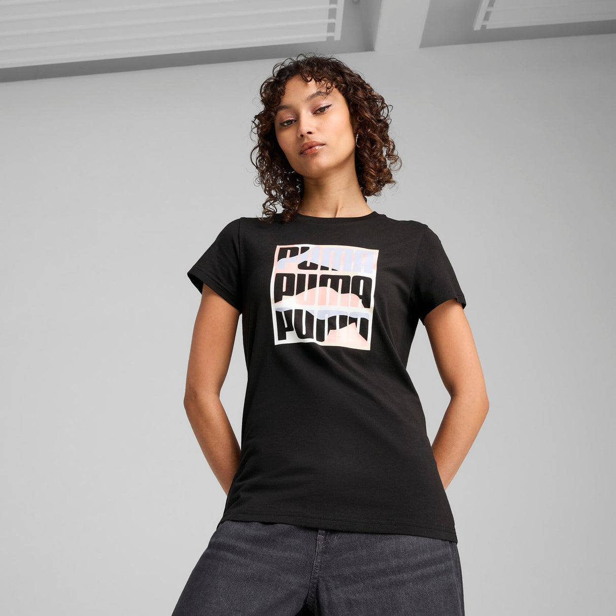 GRAPHICS Mountain Te - Runner