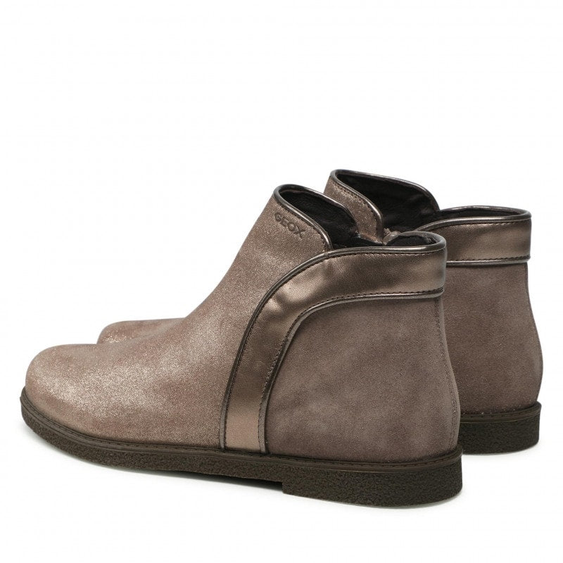 J Shawntel Girl - Runner