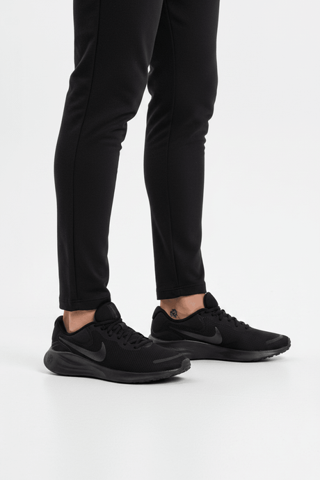 NIKE REVOLUTION 7 - Runner