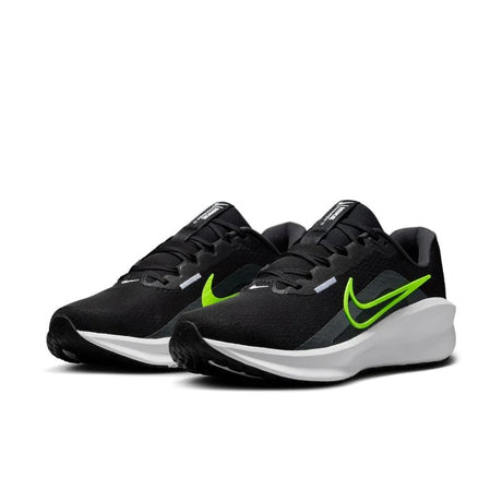 NIKEDOWNSHIFTER13 - Runner