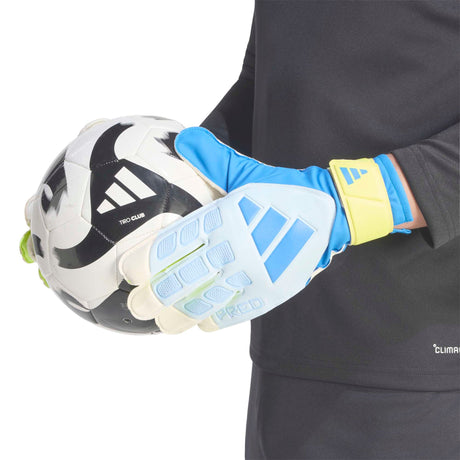 PREDATOR GOALKEEPER GLOVE TRAINING - Runner