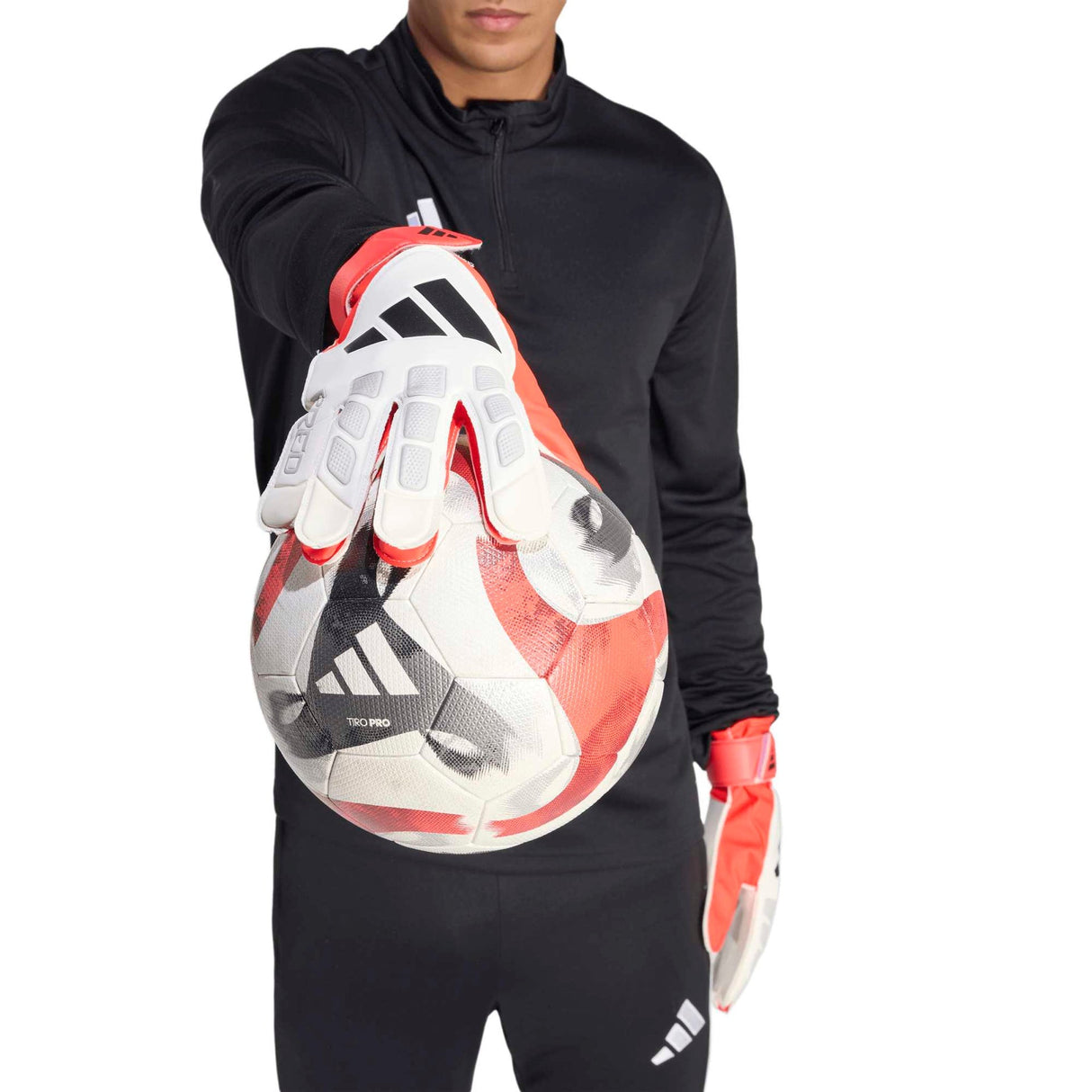 PREDATOR GOALKEEPER GLOVE TRAINING - Runner