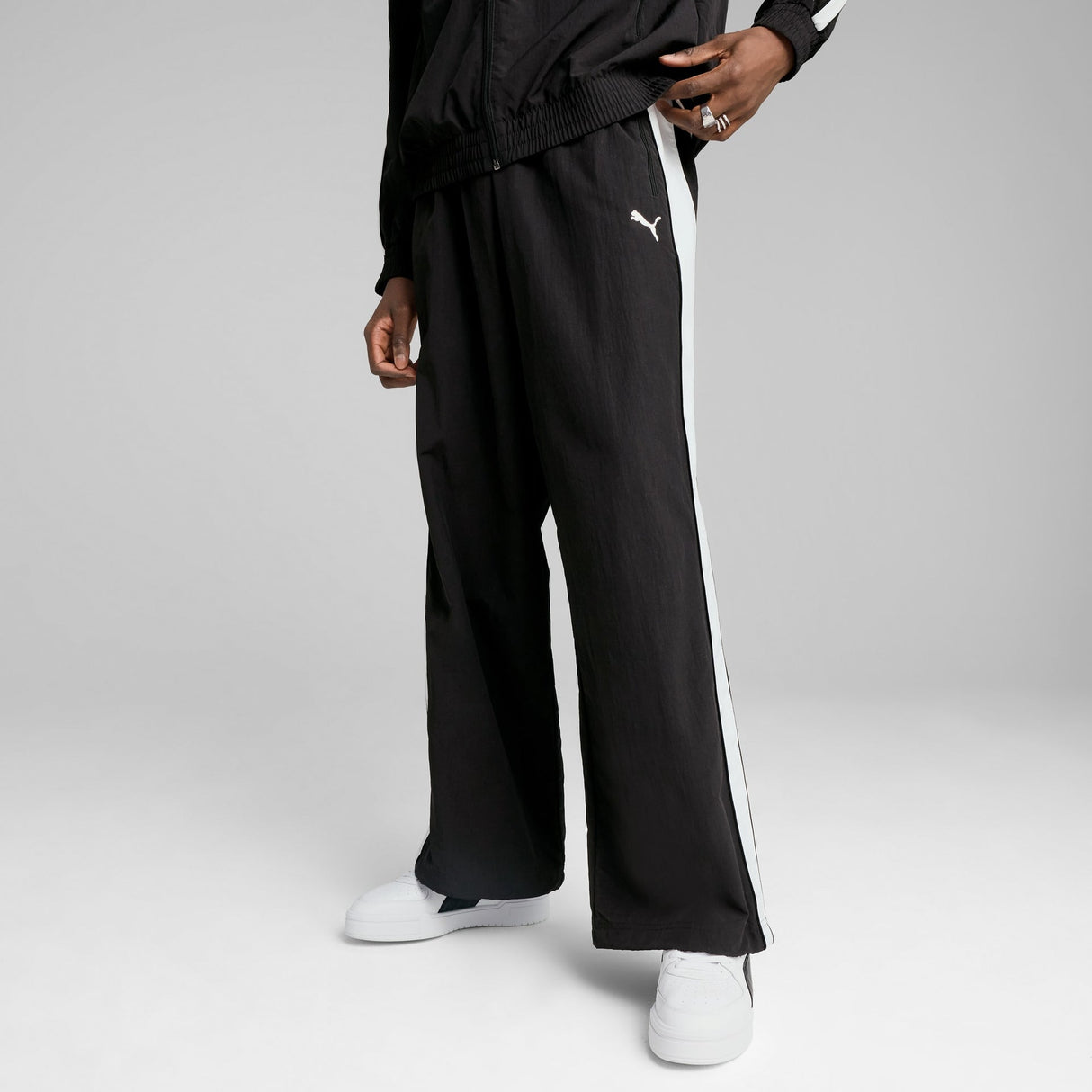 T7 Oversized Track Pants Unisex - Runner