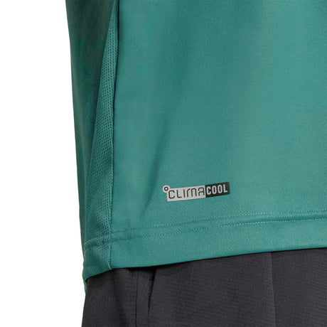 Tech Apparel T-Shirt - Runner