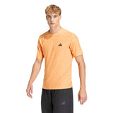 WORKOUT ESSENTIALS FLEX T - SHIRT - Runner